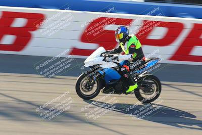 media/Jan-21-2022-Fastrack Riders (Fri) [[90b5309cc6]]/Level 1/Session 1 Front Straight/